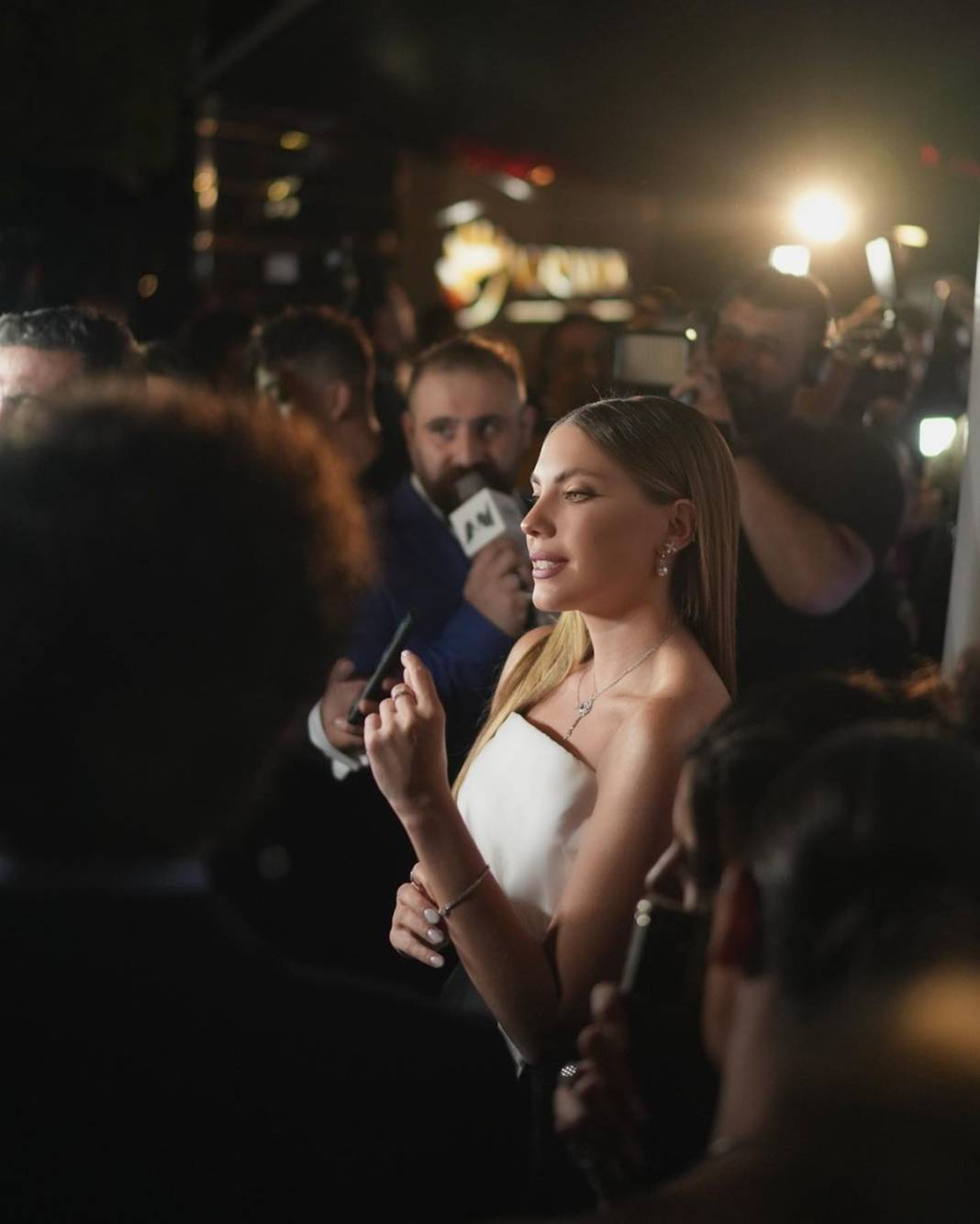 Ben taş değilim! Anıtkabir ziyaretinde gözyaşlarını tutamayan Eda Ece, gelen yorumlara tepki gösterdi 32